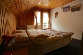 Отели типа «постель и завтрак» Silver Tree Бран Двухместный номер с 1 кроватью и общей ванной комнатой-7